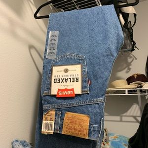 Brand new Levi’s relaxed straight fit.